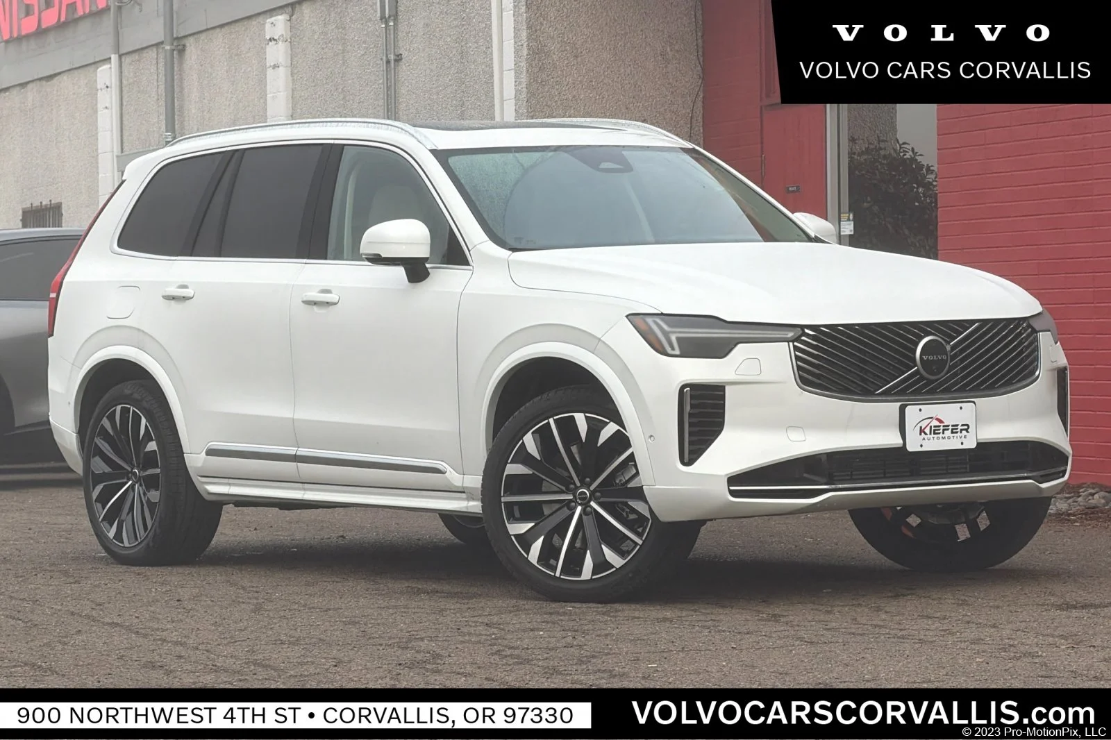 2026 Volvo XC90 T8 Recharge Ultra Bright 4WD's photo