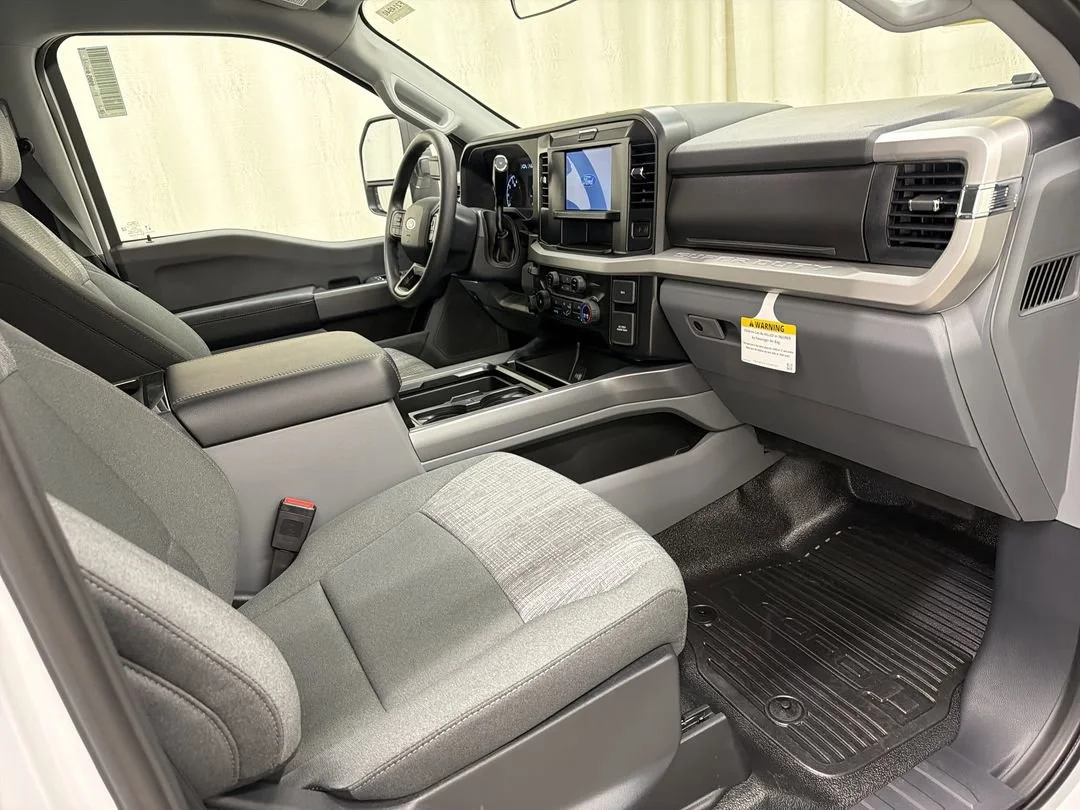 New 2026 Oxford White Ford F-250® XLT image 14