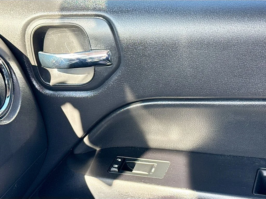Used 2016 Gray Jeep Latitude image 22