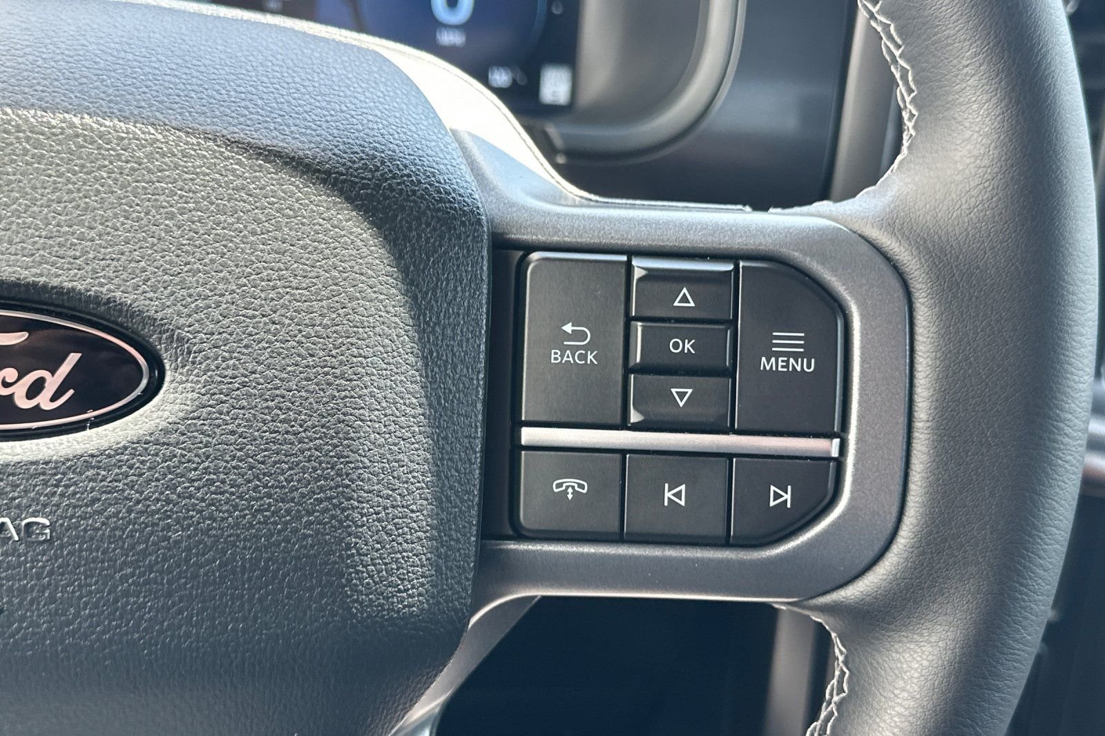 Used 2025 White Ford Lariat image 26
