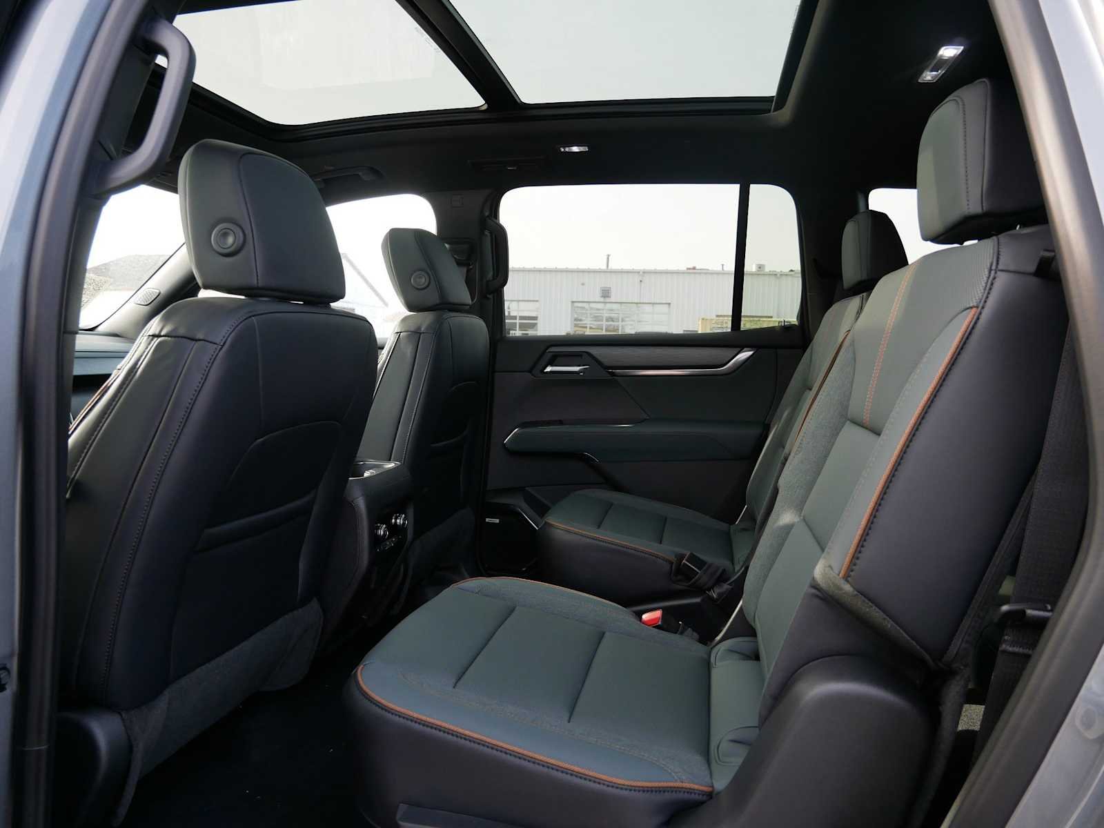 2026 GMC Acadia AT4 - Photo 11