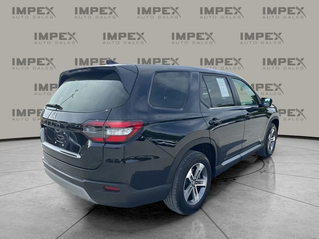Used 2025 Black Honda EX-L image 5