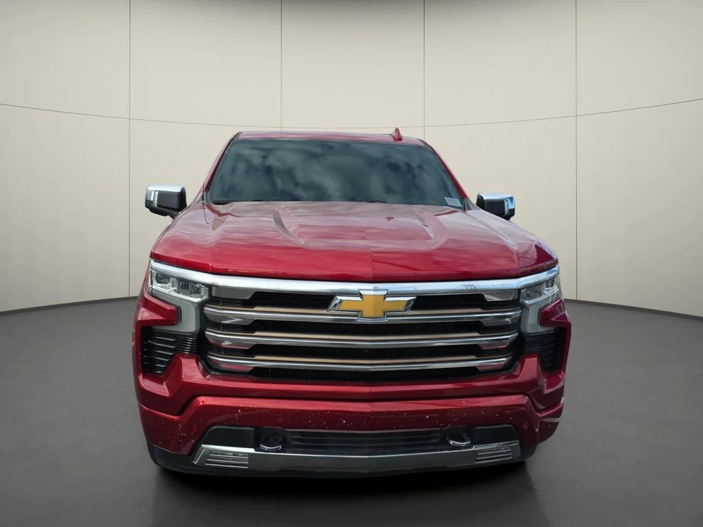 Used 2022 Red Chevrolet High Country image 2