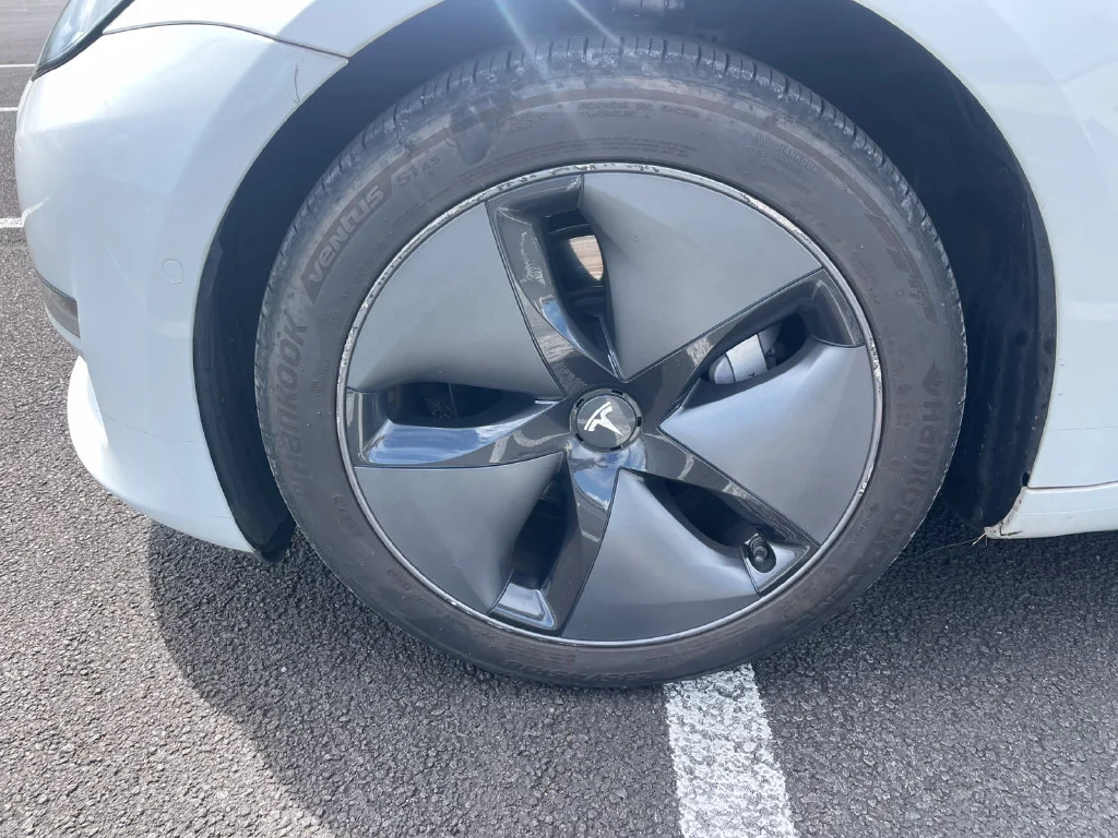 Used 2018 White Tesla Long Range image 11