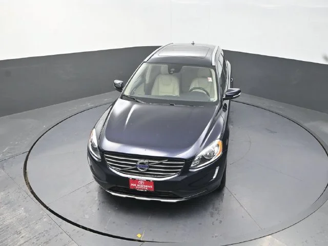 Used 2016 Blue Volvo T6 Drive-E image 24