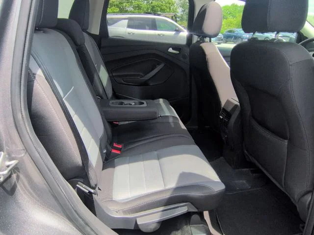 Used 2014 Gray Ford SE image 27
