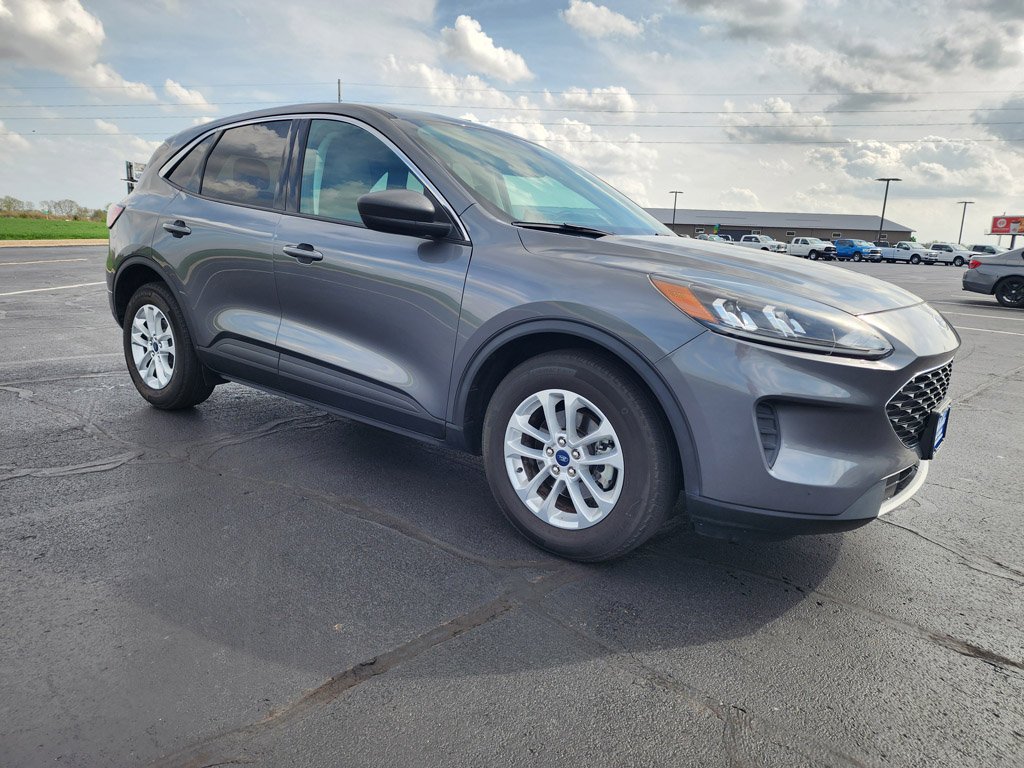 Used 2022 Carbonized Gray Metallic Ford SE image 2