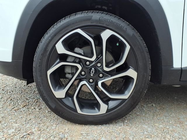 Used 2025 White Chevrolet 2RS image 9