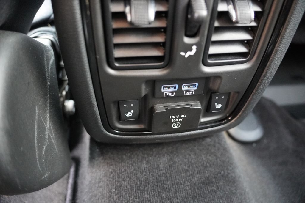Used 2022 DB Black Clearcoat Dodge R/T Plus image 4