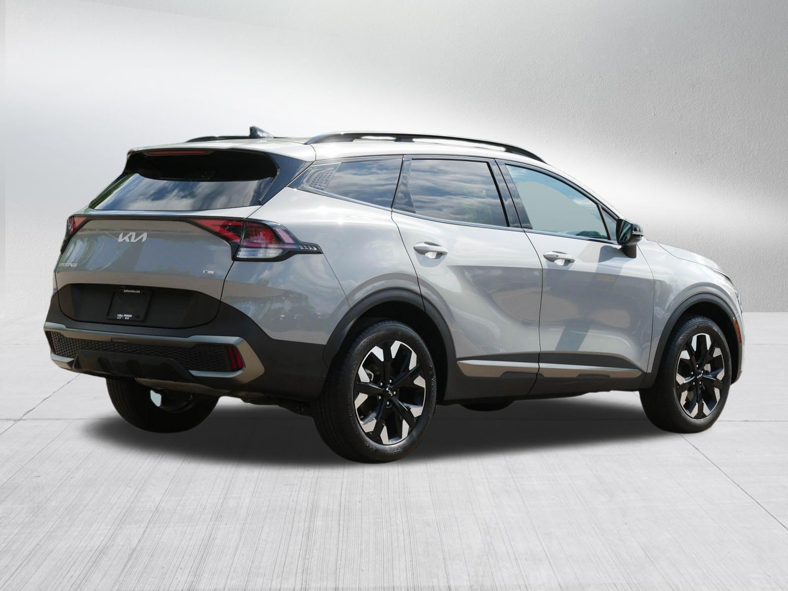 Used 2023 Wolf Gray Kia X-Line image 7