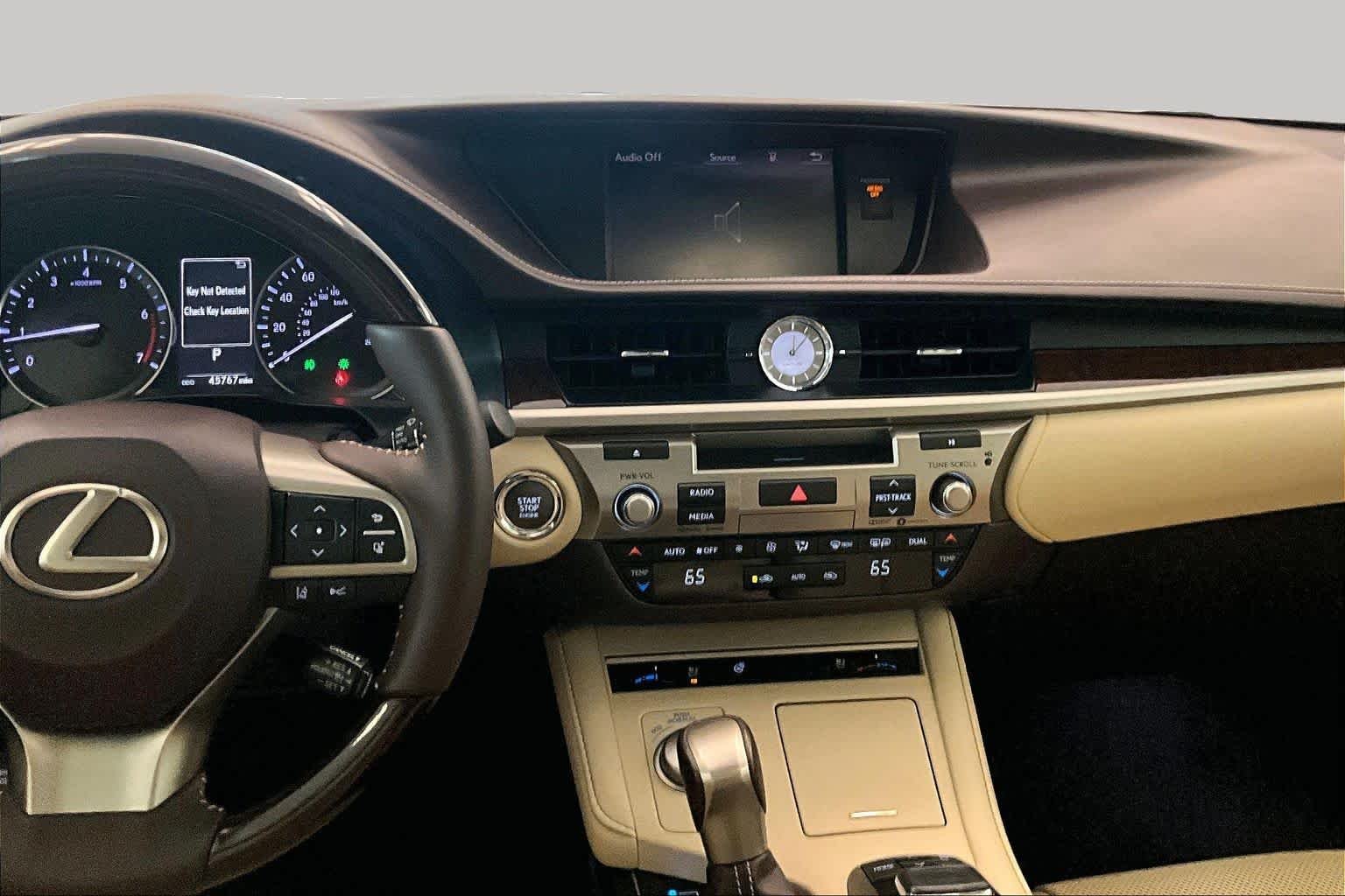 Used 2018 Atomic Silver Lexus  image 6