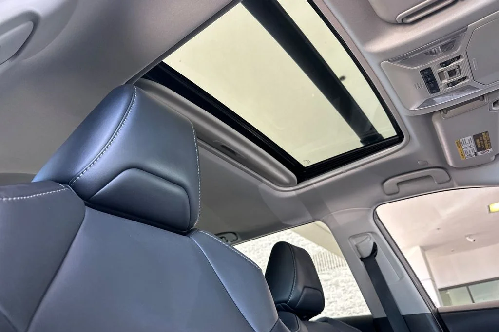 2025 Toyota RAV4 XLE Premium - Photo 19