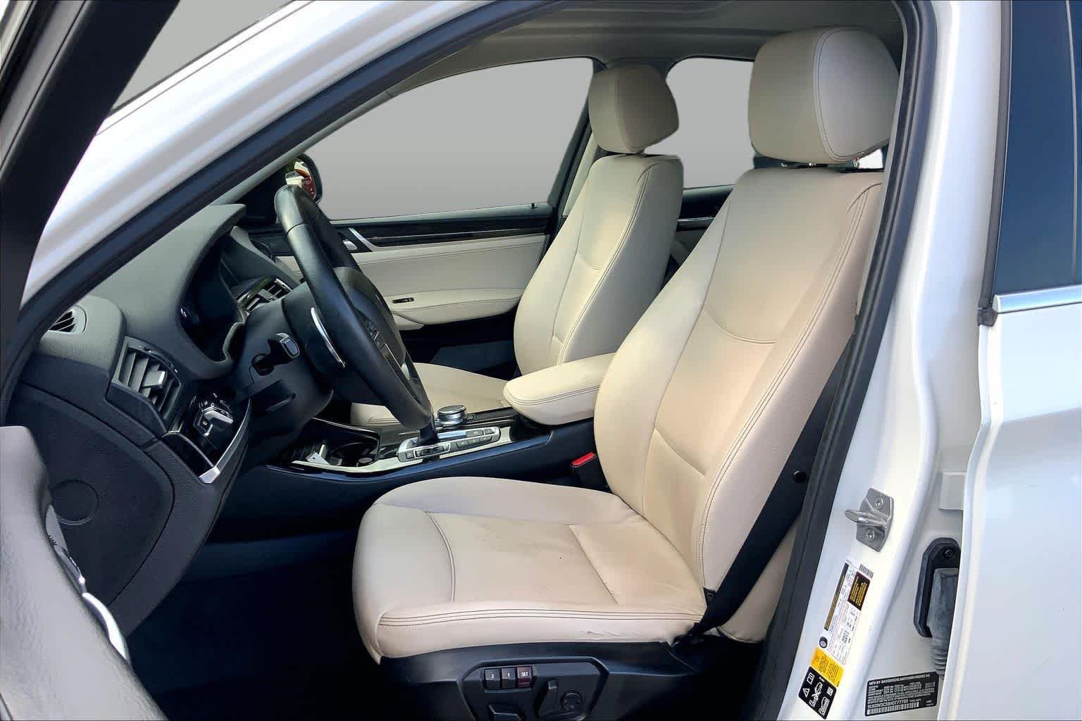 Used 2017 Alpine White BMW xDrive28i image 8