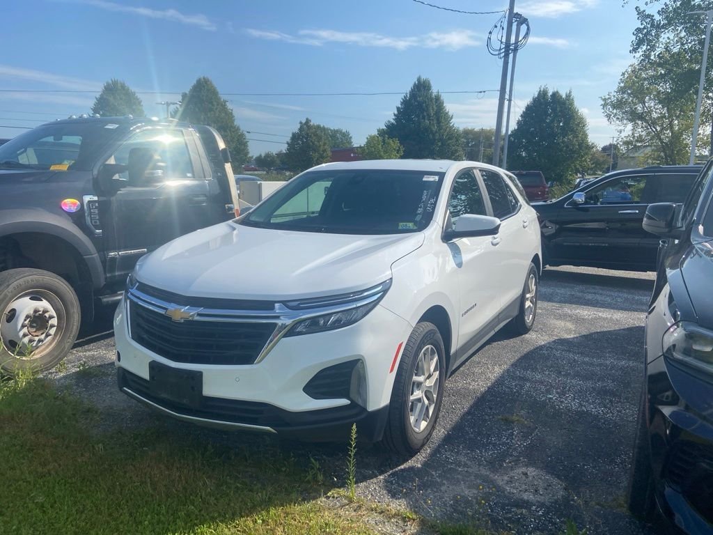 Used 2024 Summit White Chevrolet LT image 3