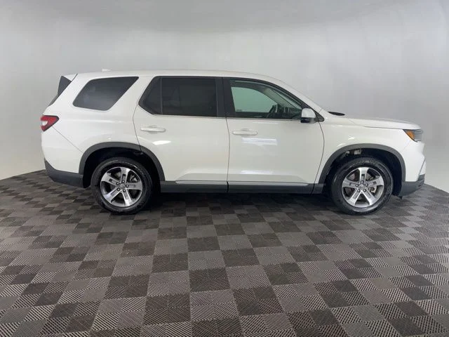 Used 2023 White Honda EX-L image 4