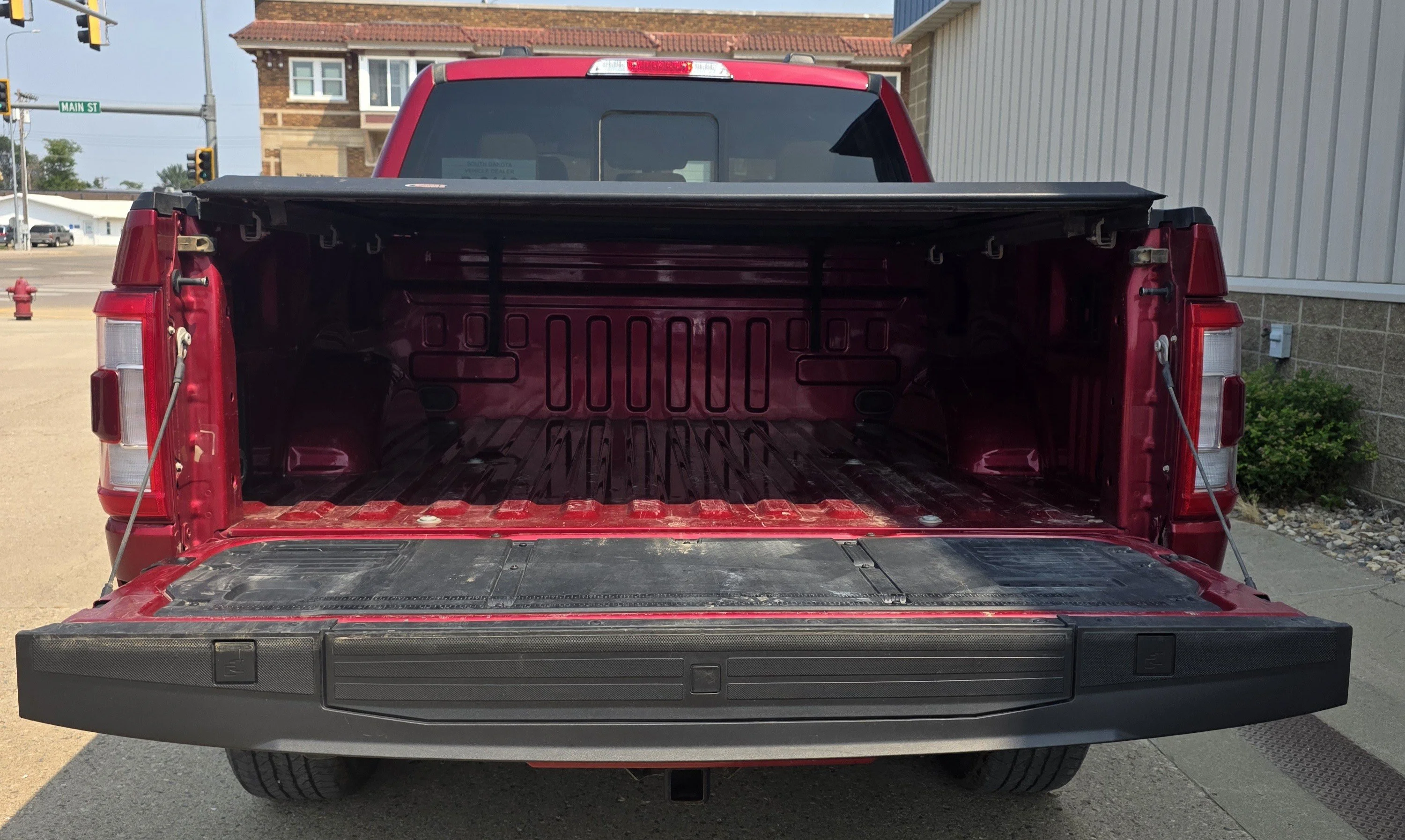 Used 2022 Red Ford LARIAT image 6