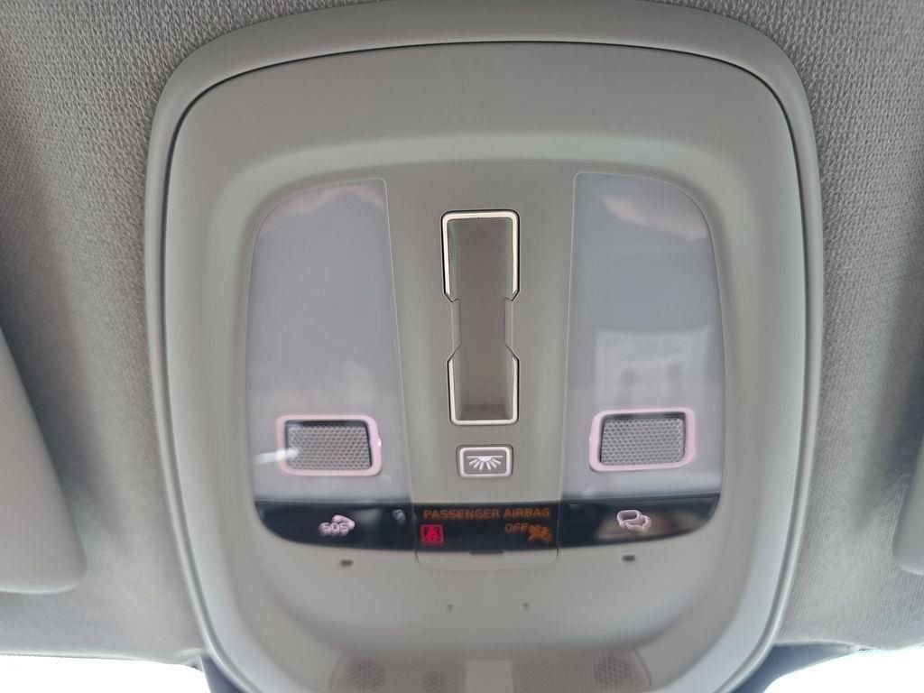 2023 Volvo XC40 Plus - Photo 30