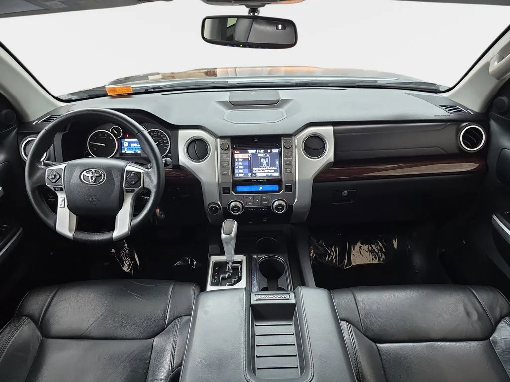 Used 2017  Toyota Limited image 12