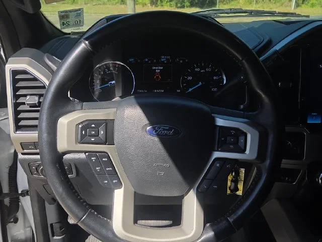 Used 2022 White Ford Lariat image 23