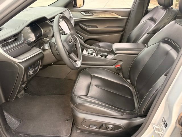 Certified Used 2024 Silver Jeep 4xe image 9