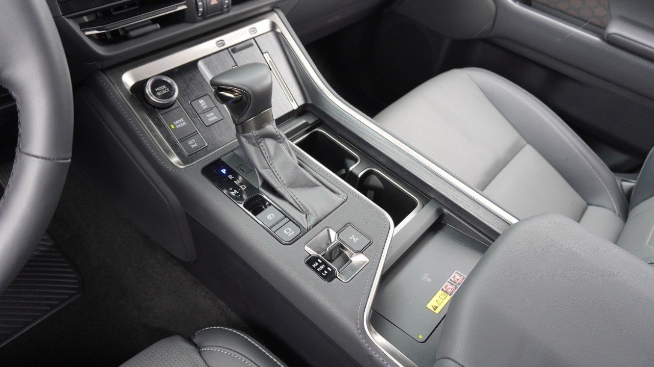 Used 2024 Gray Lexus GX 550 Luxury image 21