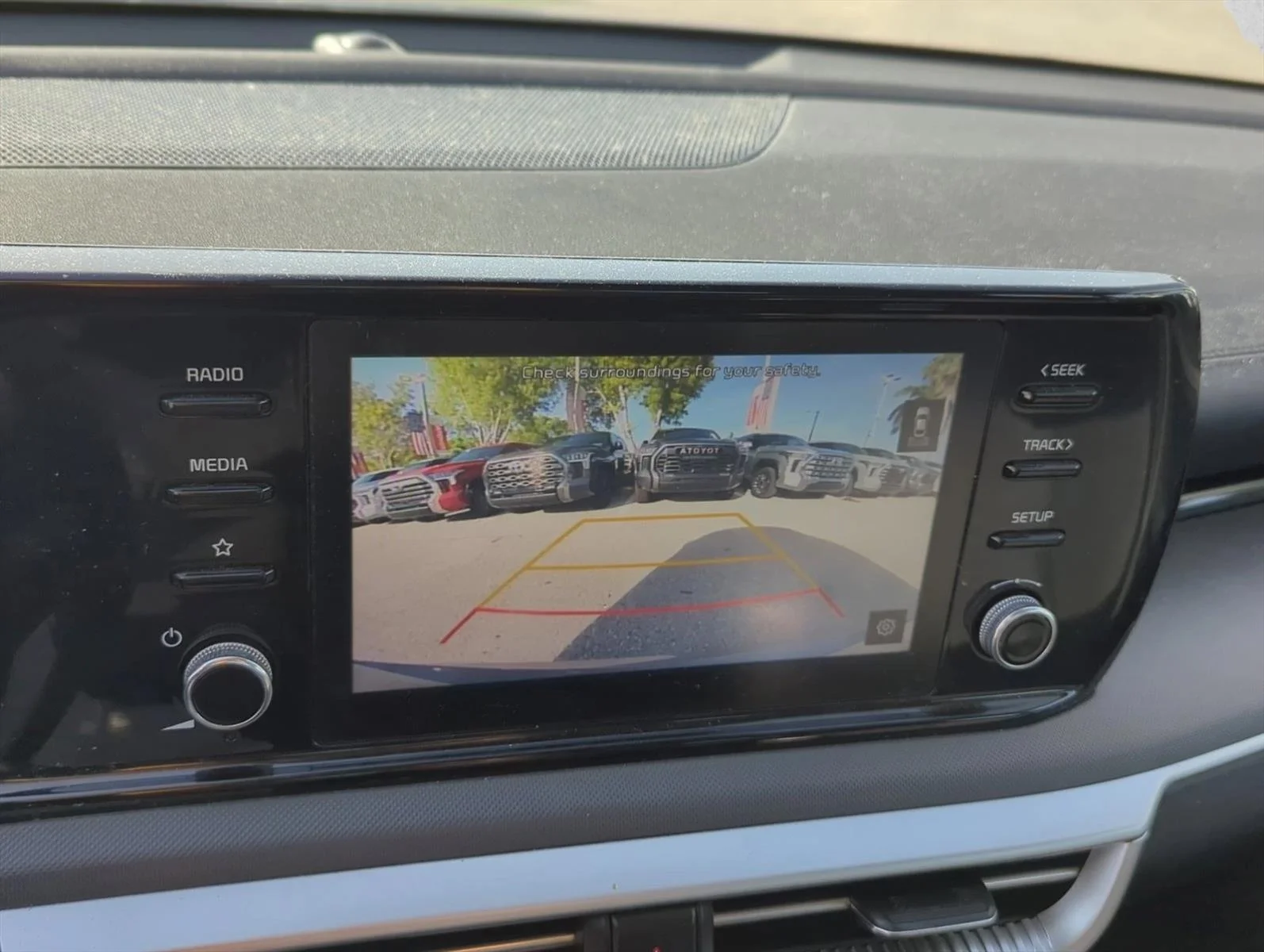 Used 2022 Everlasting Silver Kia LXS image 18
