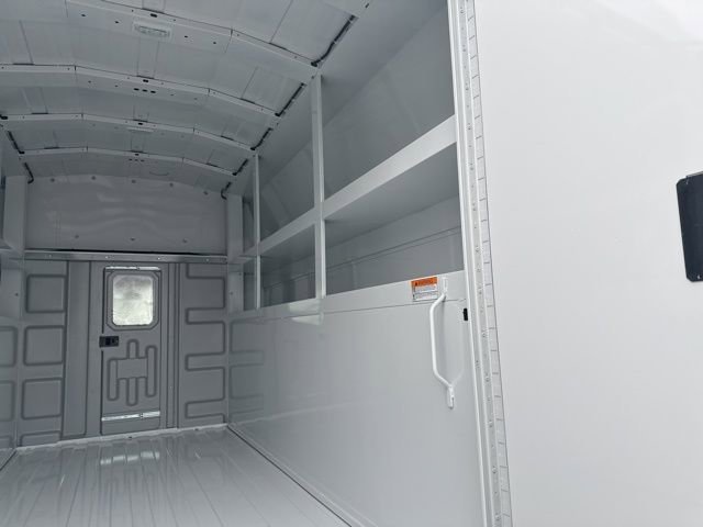 New 2025 Summit White Chevrolet 1WT image 7