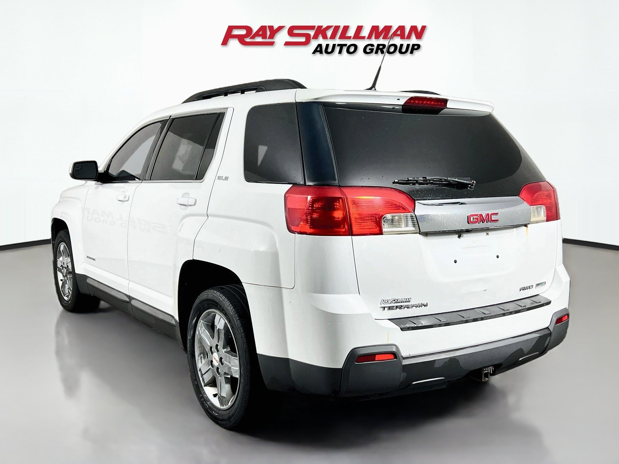 Used 2012 Olympic White GMC SLE-2 image 5