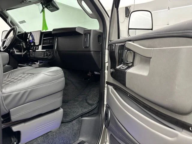 2026 GMC Savana Cargo Work Van - Photo 21
