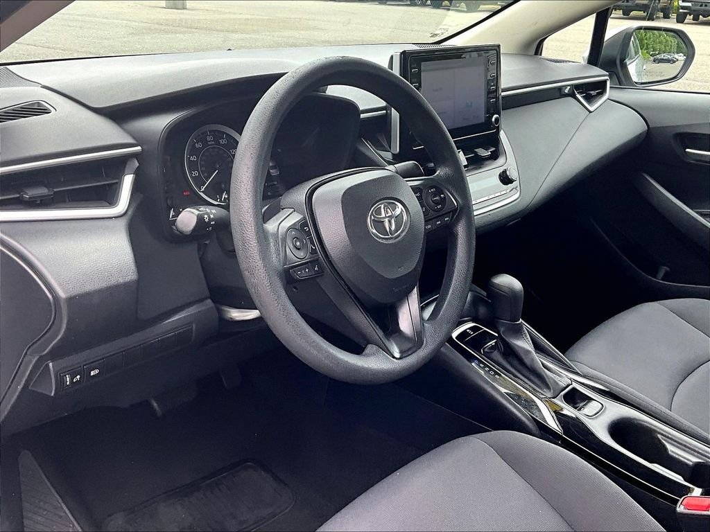 Used 2020 Silver Toyota LE image 8