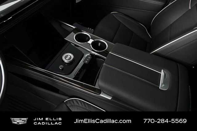 2025 Cadillac Escalade Premium Luxury - Photo 17