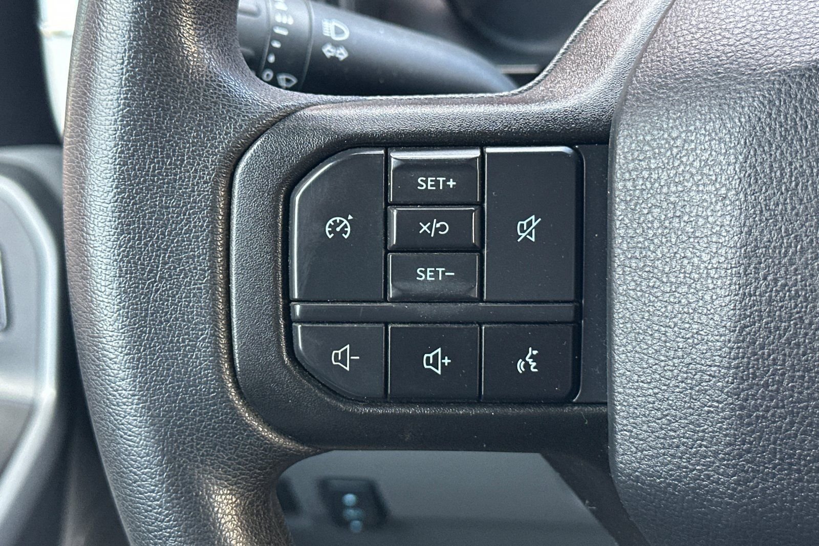 2023 Ford F-350 Super Duty XLT - Photo 29