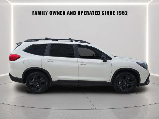 Used 2023 White Subaru Onyx Edition Limited image 2