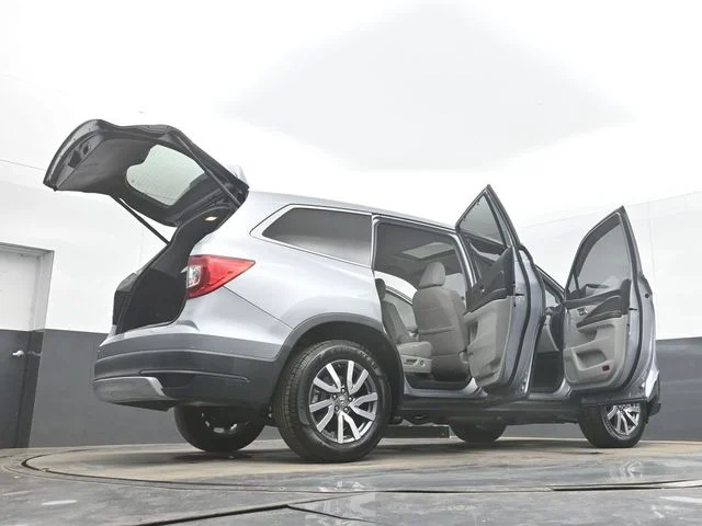 Used 2021 Silver Honda EX-L image 57