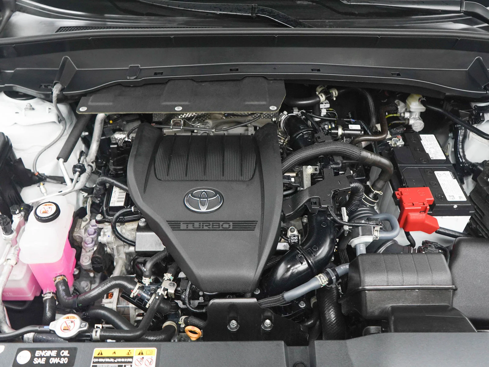 Used 2025  Toyota XLE image 32