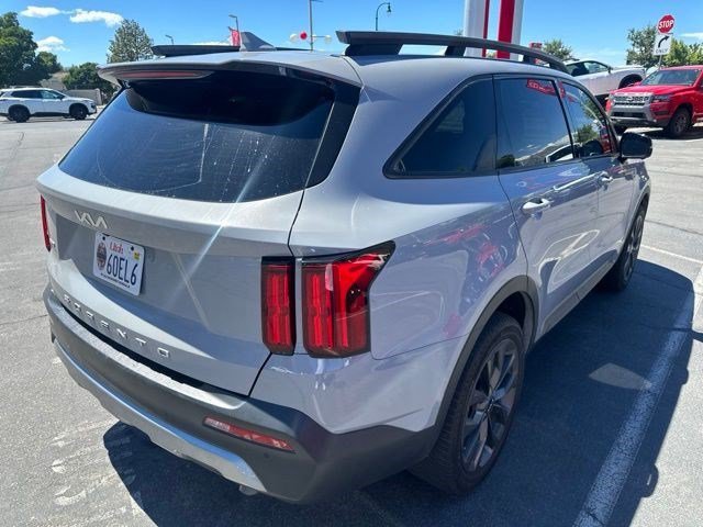Used 2022 Wolf Gray Kia X-Line SX Prestige image 3
