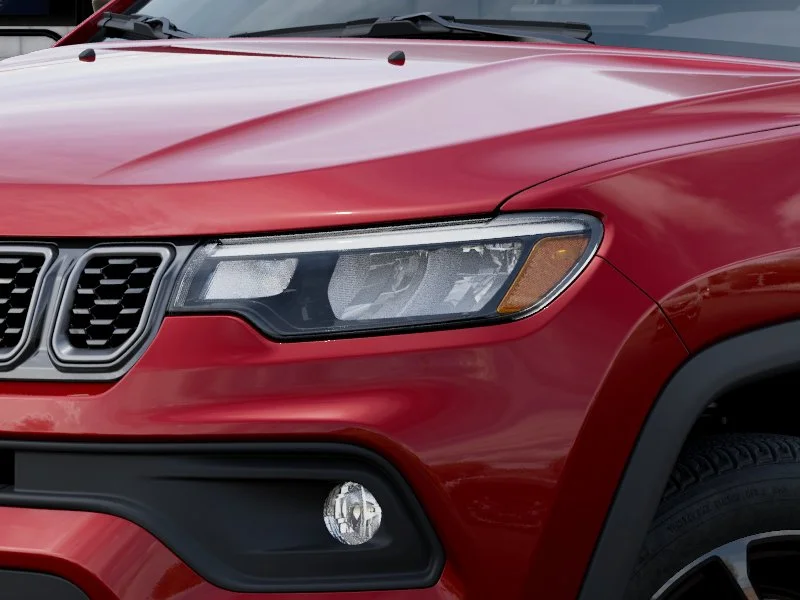 New 2026 Red Hot Pearlcoat Jeep Latitude image 6