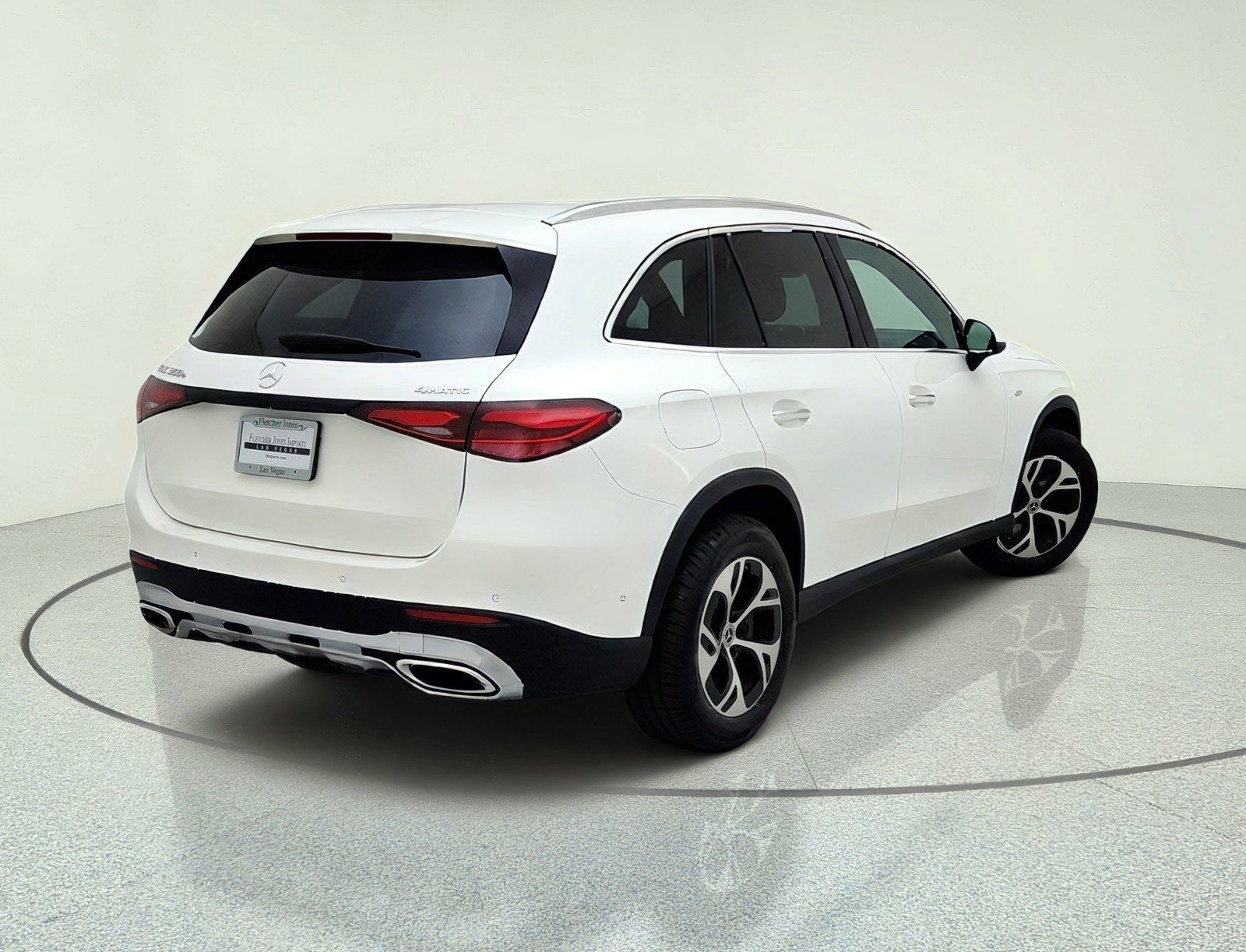 Certified Used 2025 Polar White Mercedes-Benz GLC 350e image 9