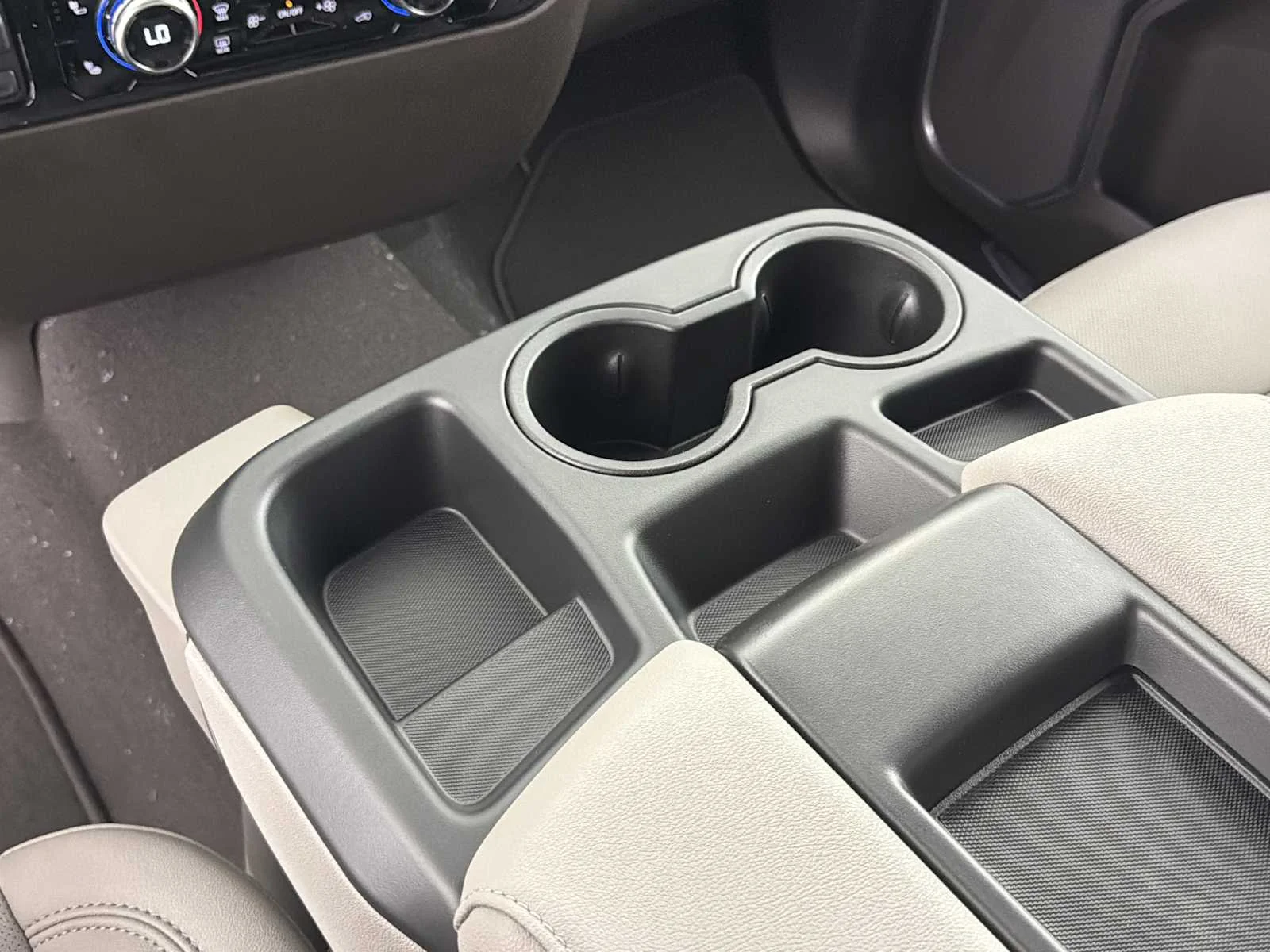 New 2026 Summit White GMC SLT image 30