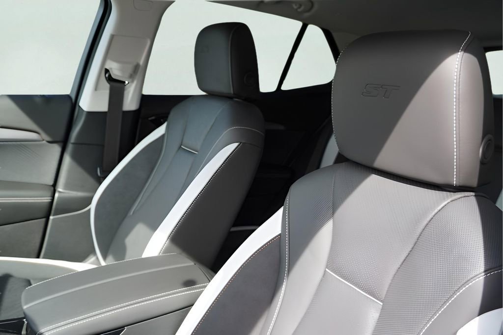 2026 Buick Envision Sport Touring - Photo 10