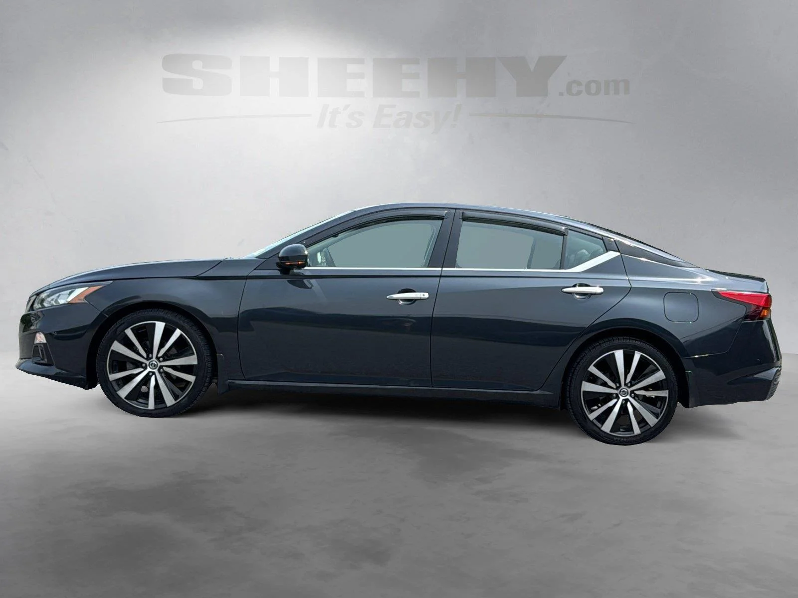 Used 2019 Storm Blue Metallic Nissan 2.5 Platinum image 15