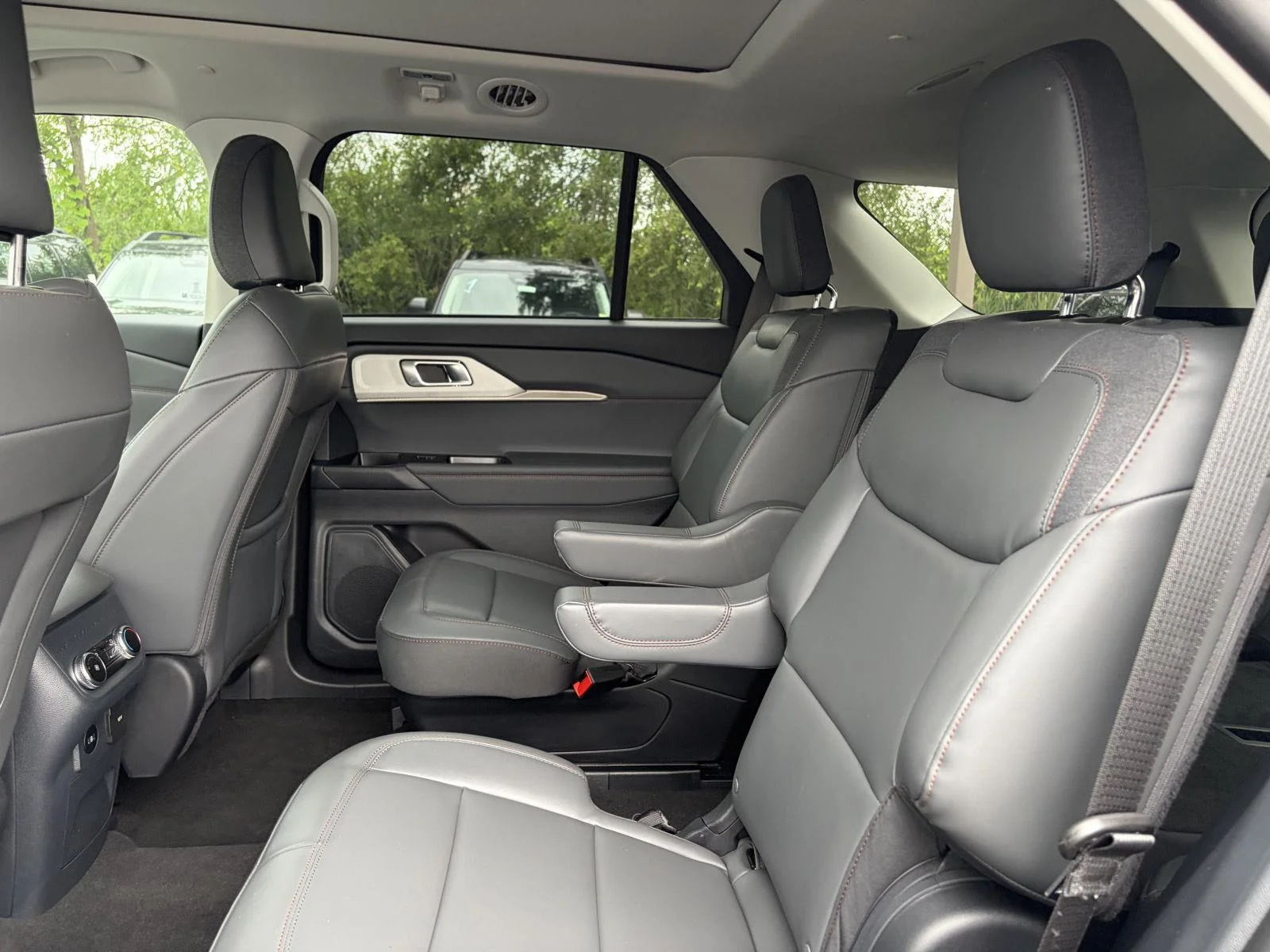 New 2026 Carbonized Gray Metallic Ford Active image 18