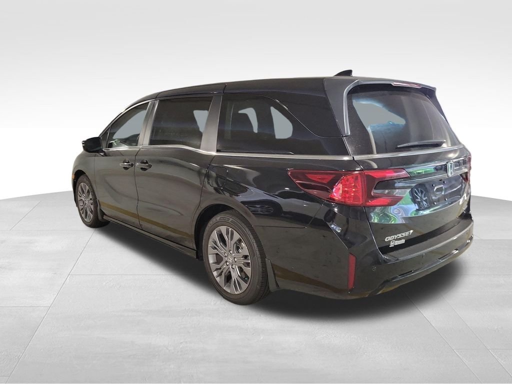 Certified Used 2025 Crystal Black Pearl Honda Touring image 15