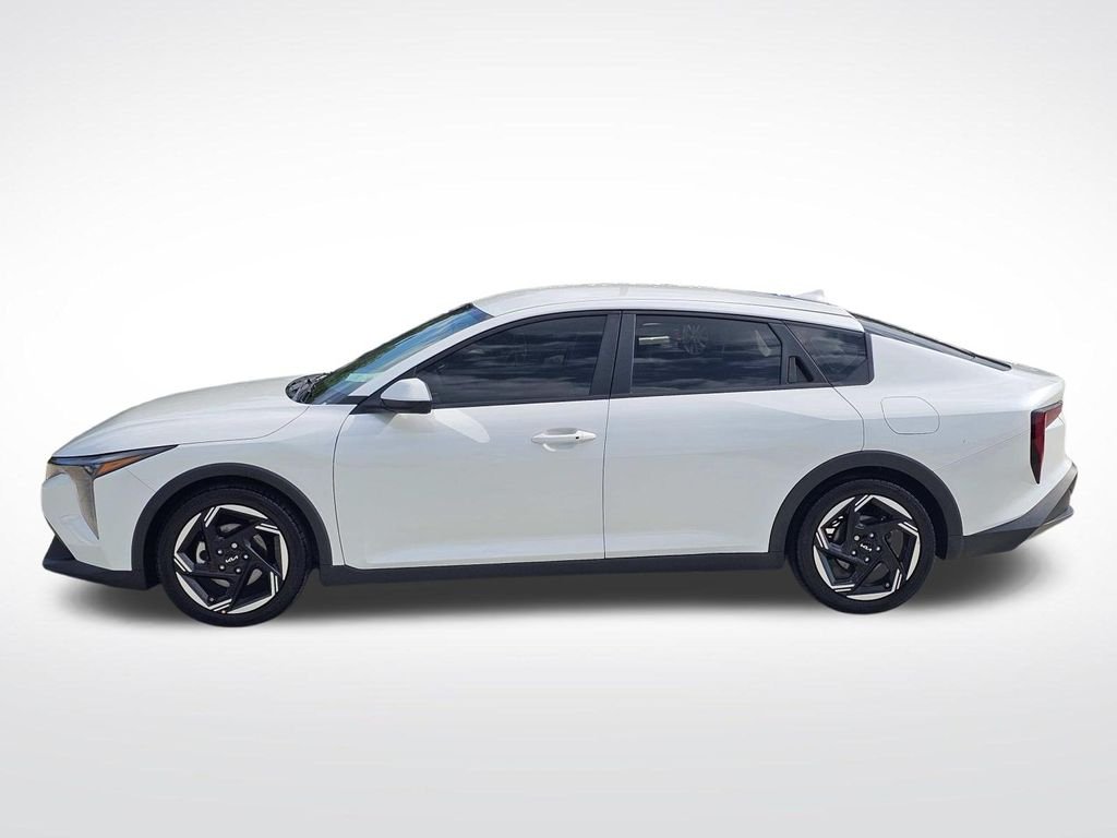 Used 2025 White Kia EX image 9