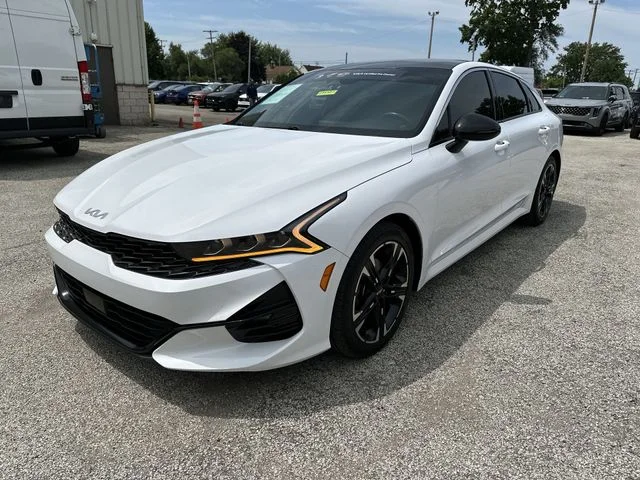 Used 2023 White Kia GT-Line image 11