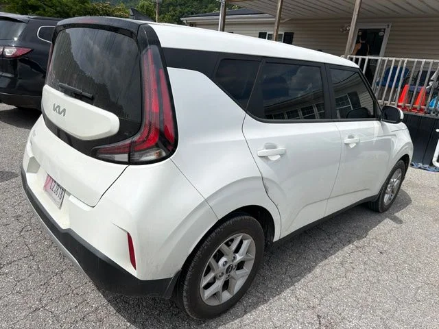 Used 2023 White Kia LX image 5