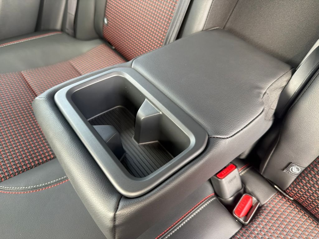 New 2026 Nissan Kicks SR 4D Sport Utility