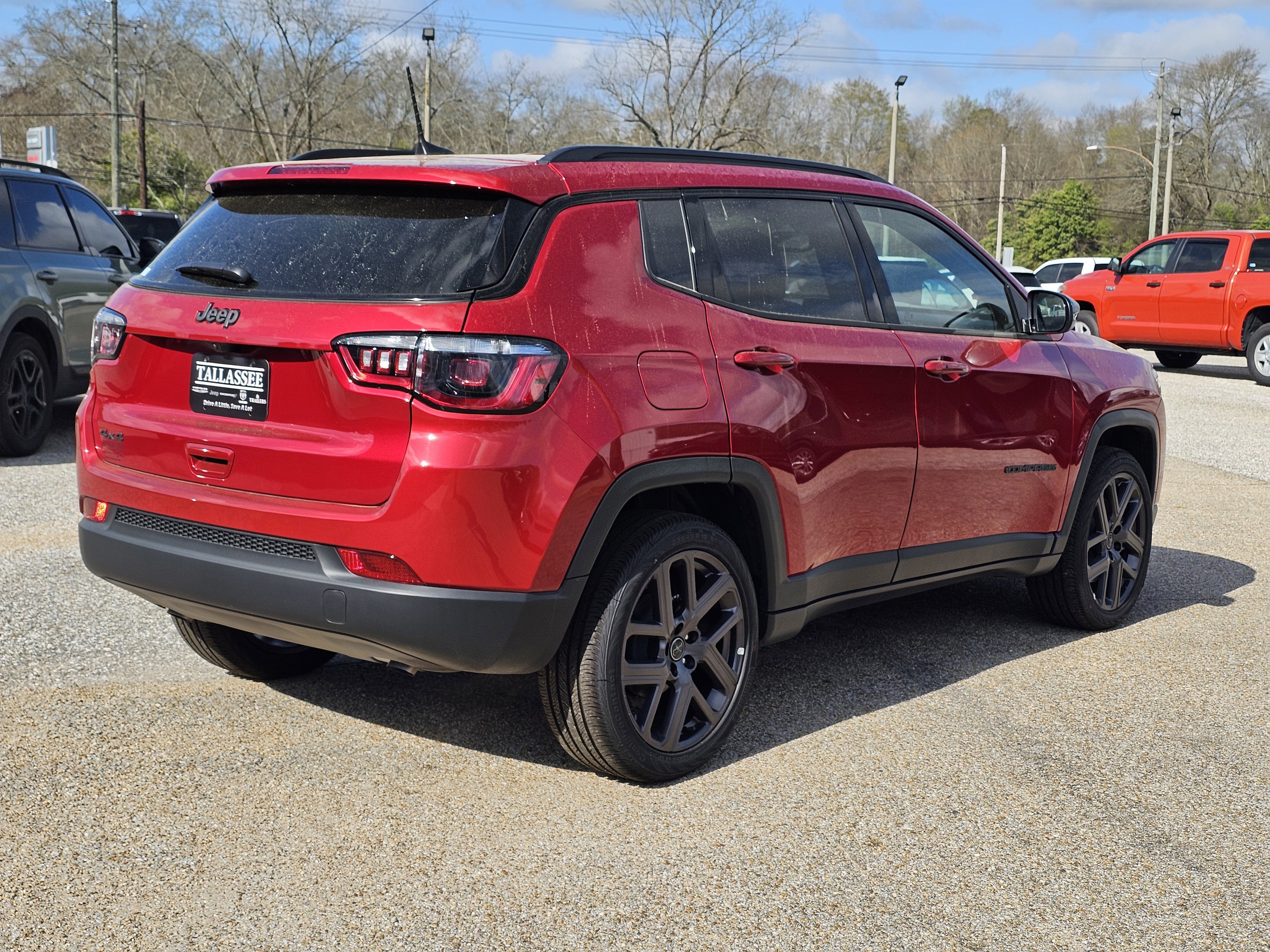 New 2026 Red Hot Pearlcoat Jeep Latitude Altitude image 8