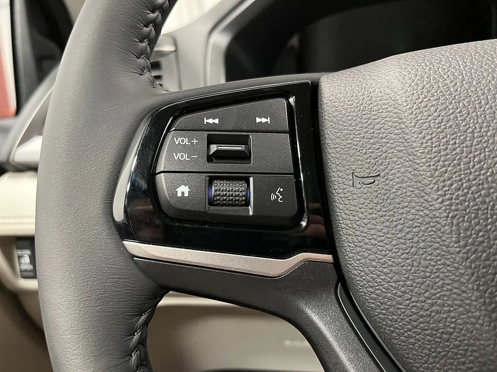 New 2027 Platinum White Pearl Honda EX-L image 17