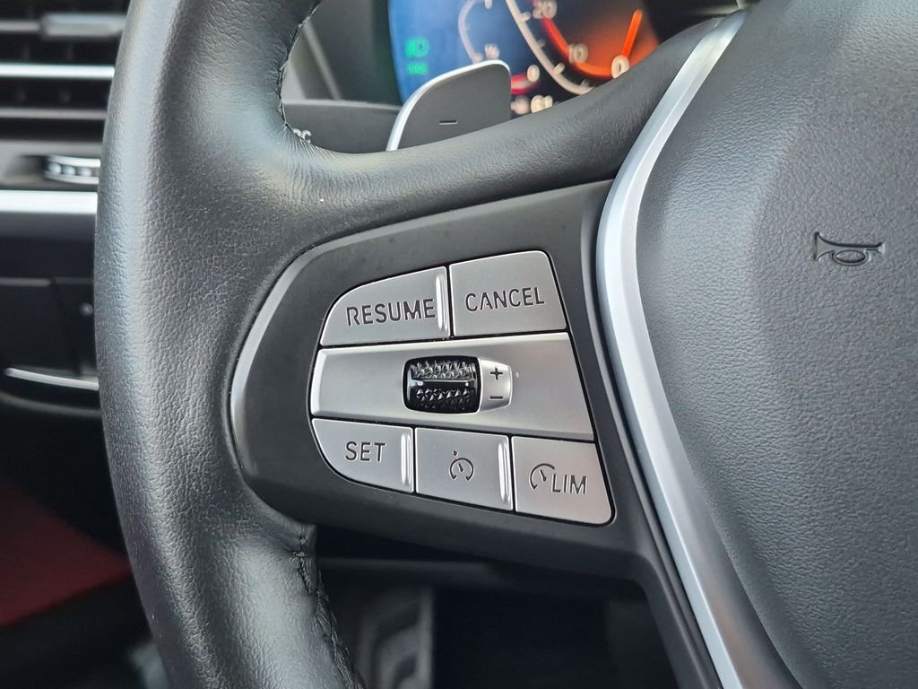 Used 2024 White BMW xDrive30i image 33